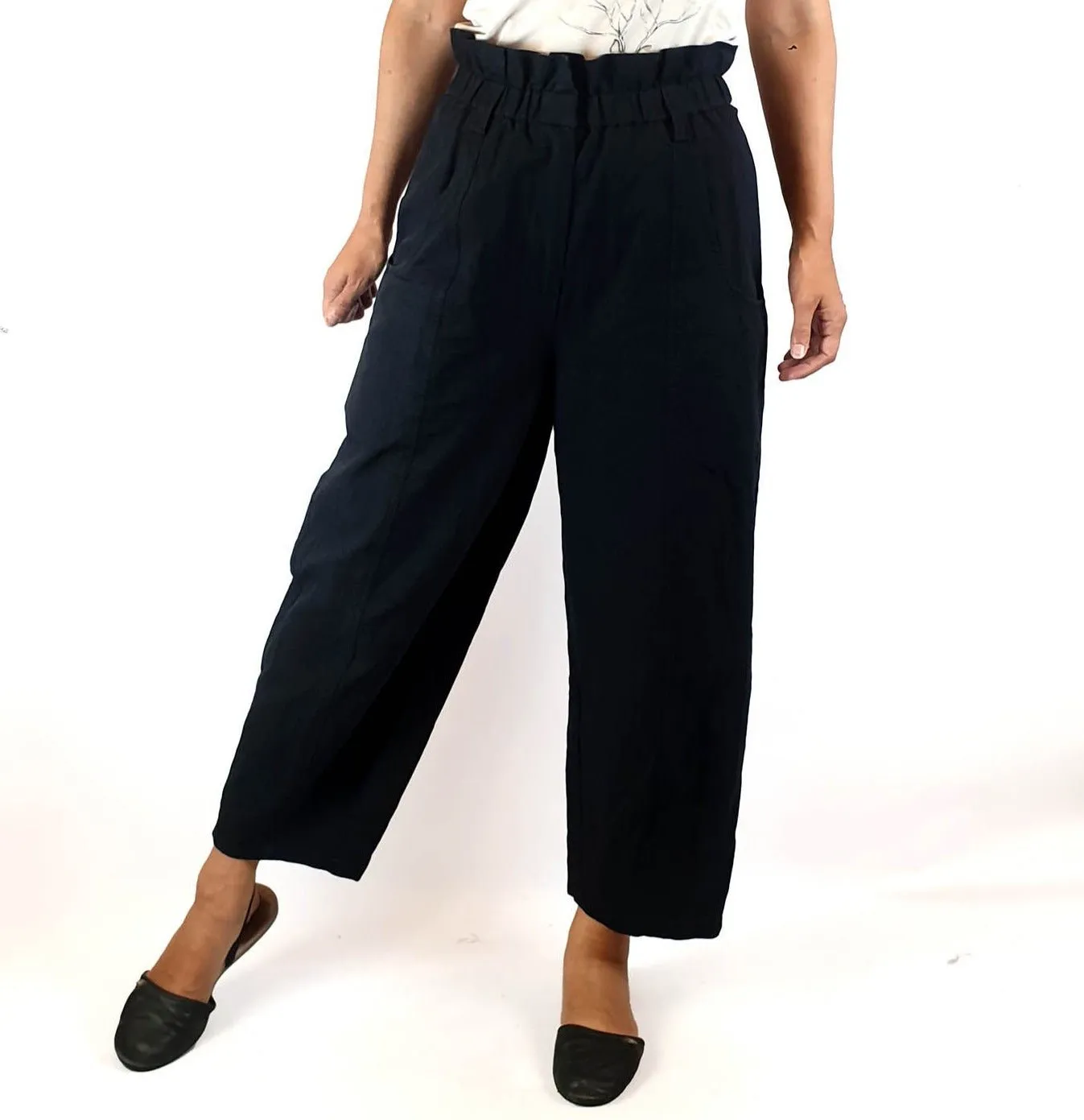 Alpha 60 black cotton-metalic high waisted pants size XS, best fits size 8