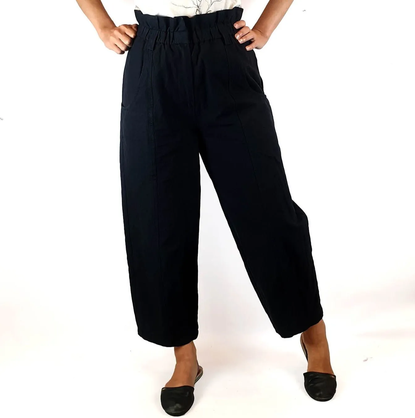 Alpha 60 black cotton-metalic high waisted pants size XS, best fits size 8