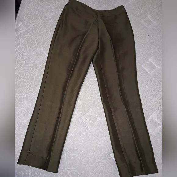 Ann Taylor silk Pant suit in a ladies size 2 with a 26&quot; inseam.