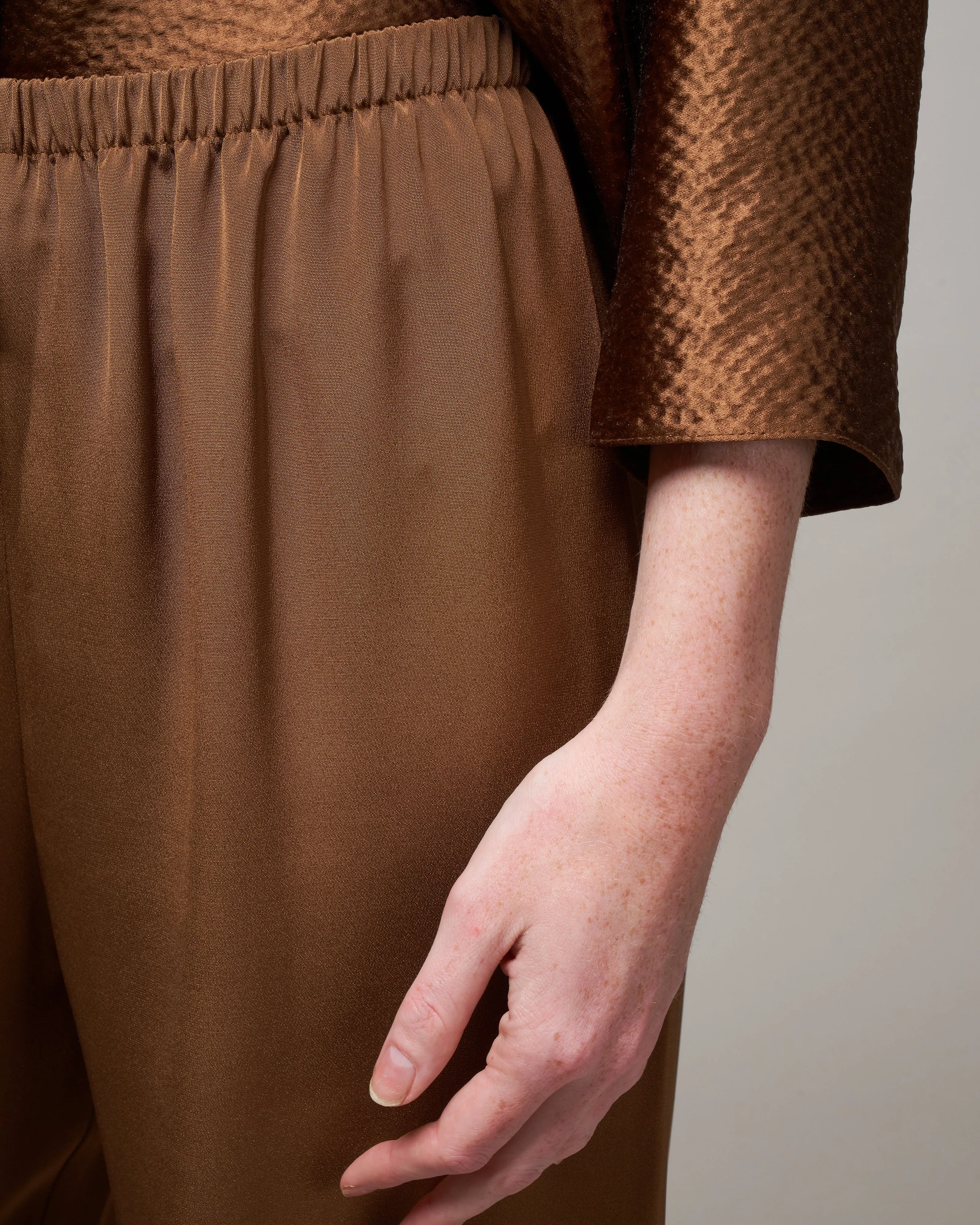 croppped pull-on - clove