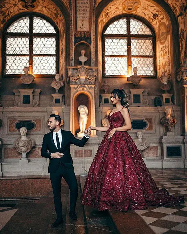 Gorgeous Burgundy Prom Dresses Sparkly Sequins Luxury Sexy Ball Gown for Prom Party