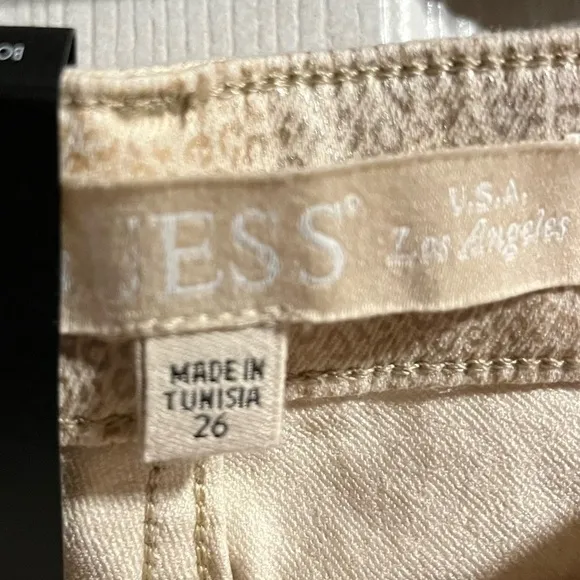 GUESS‎ SEXY BOOT CUT METAL JAGUAR PRINTED JEANS SIZE 26 X 32 MID RISE NWT
