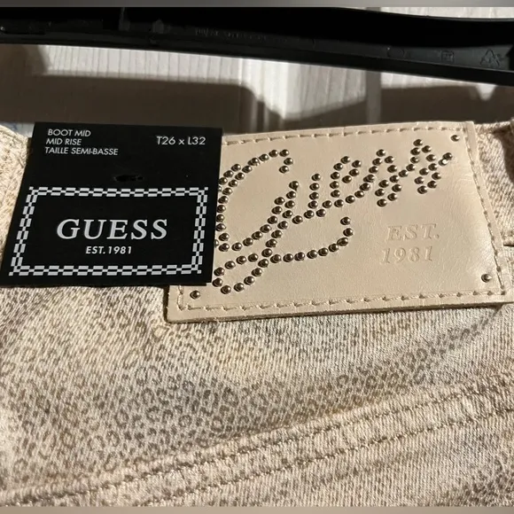 GUESS‎ SEXY BOOT CUT METAL JAGUAR PRINTED JEANS SIZE 26 X 32 MID RISE NWT