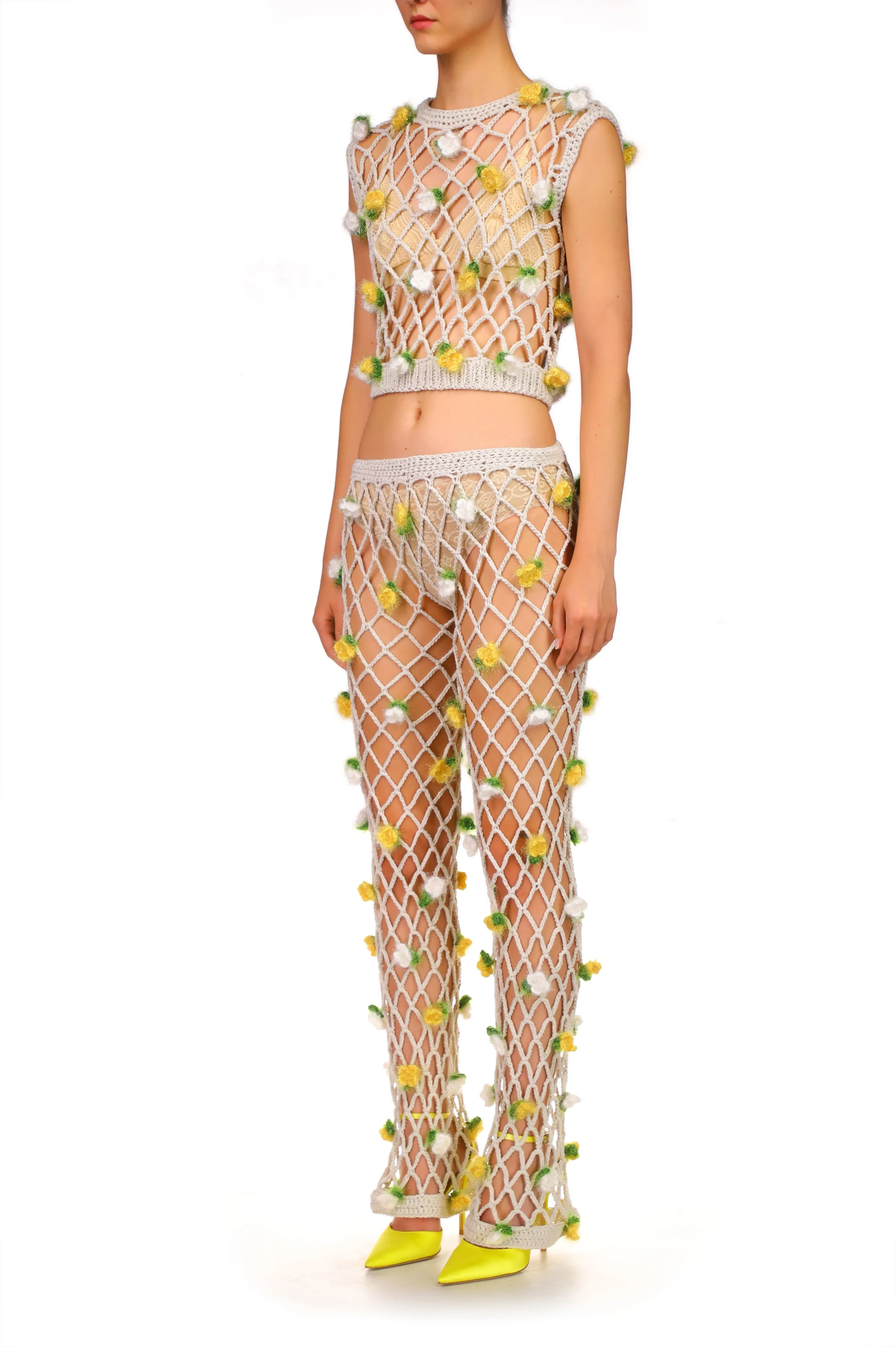 Hand Cochet Top With White And Yellow Flowers