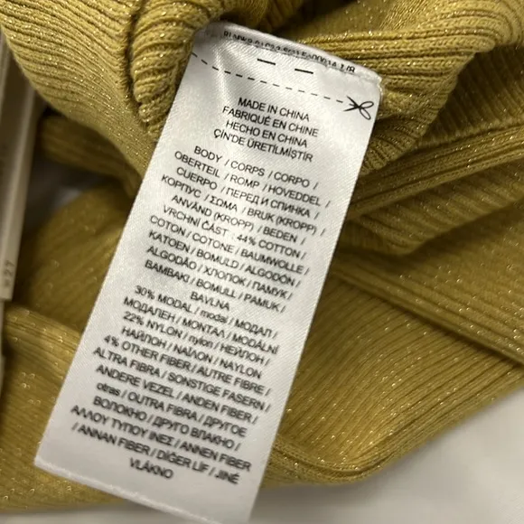 NWT $100 LAUREN Ralph Lauren Gold Ribbed Knit Turtleneck w/Hint of Metal…