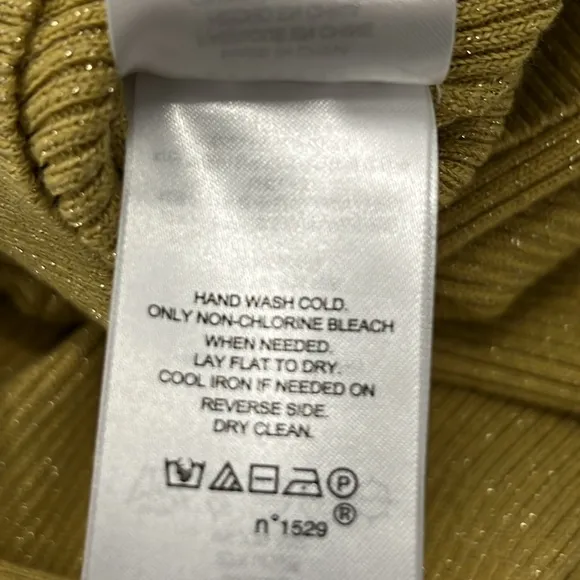 NWT $100 LAUREN Ralph Lauren Gold Ribbed Knit Turtleneck w/Hint of Metal…