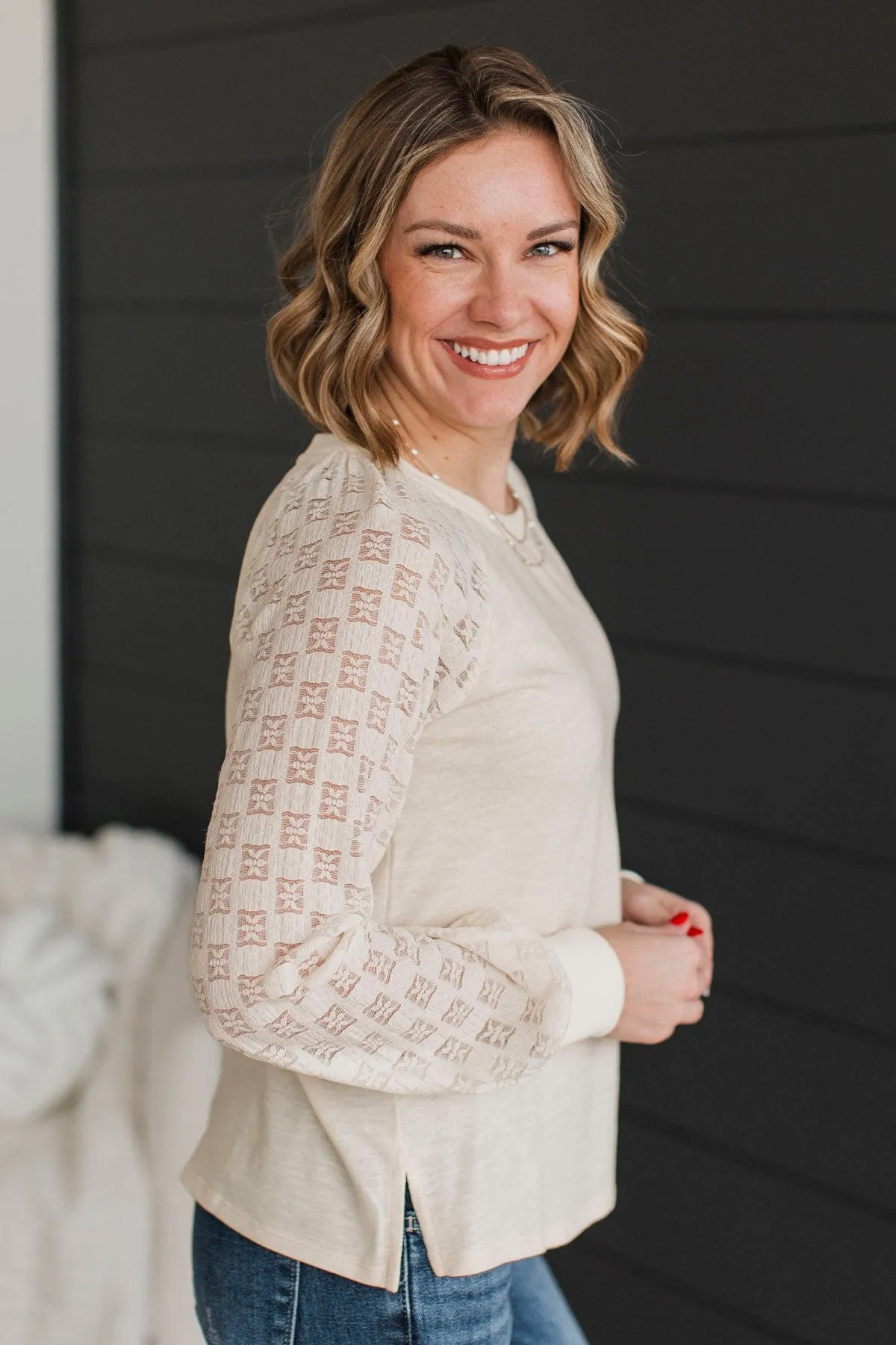 Stay Amazed Lace Sleeve Top- Cream
