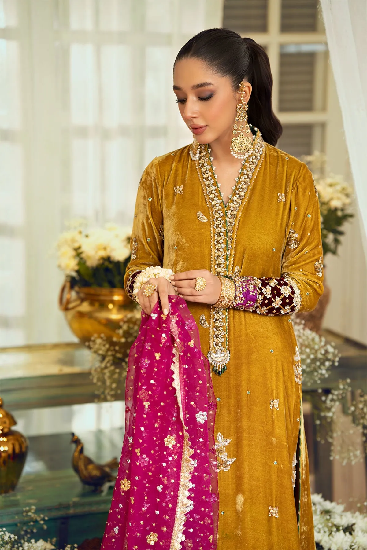 Yellow Velvet Salwar Kameez Pakistani Wedding Dresses